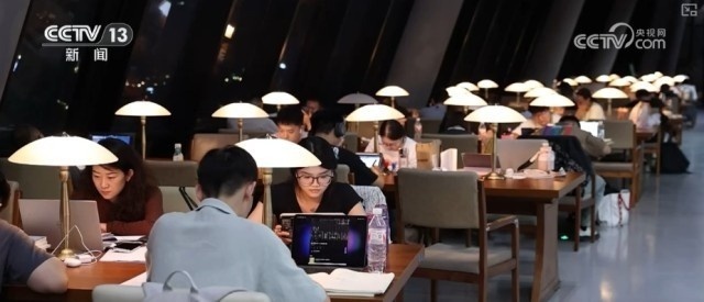 解锁夜校时髦新“夜”态_腾讯新闻