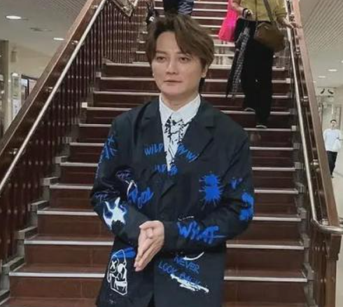 詹雯婷曾在5月14日发文回应与陈建宁的官司纠纷.