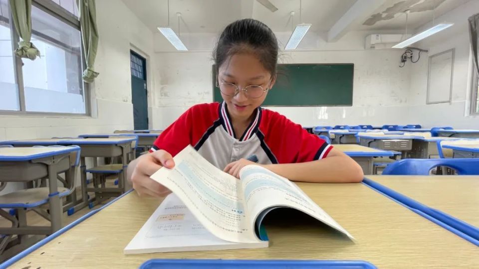 莆田擢英中学校花图片