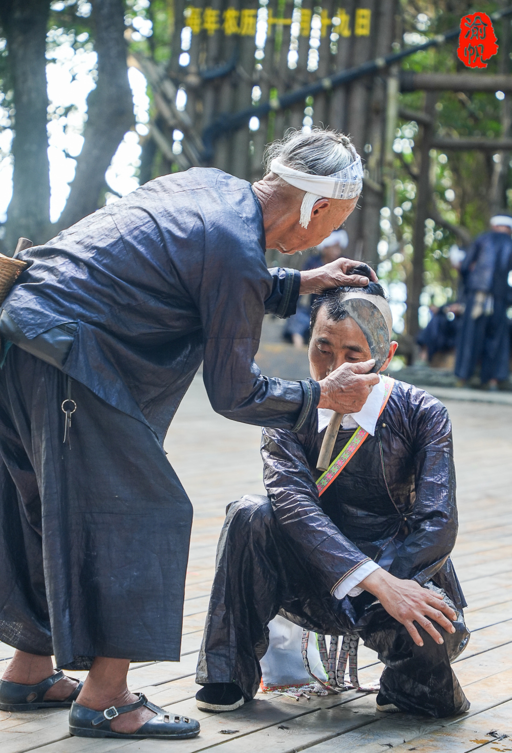 镰刀眉的男人图片