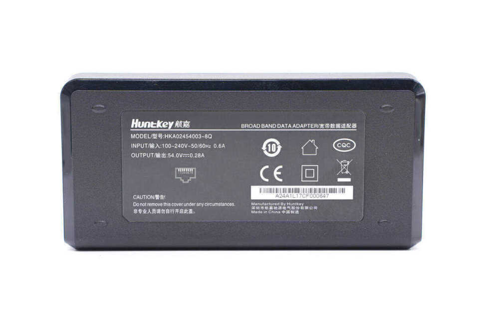 简化了设备的供电和接线航嘉富华2家工厂推出poe电源适配器