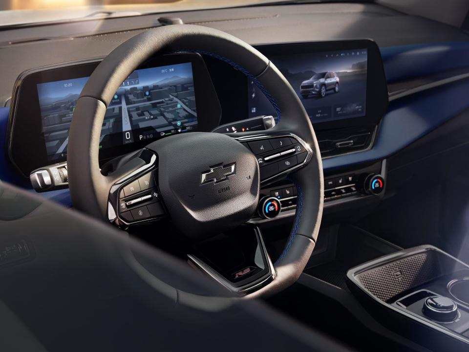 设计与海外版相同但有全新配色,雪佛兰探界者plus内饰官图发布