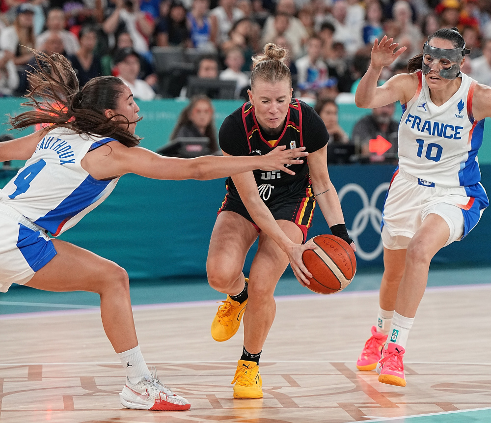 巴黎奥运会丨篮球女子半决赛法国队晋级决赛