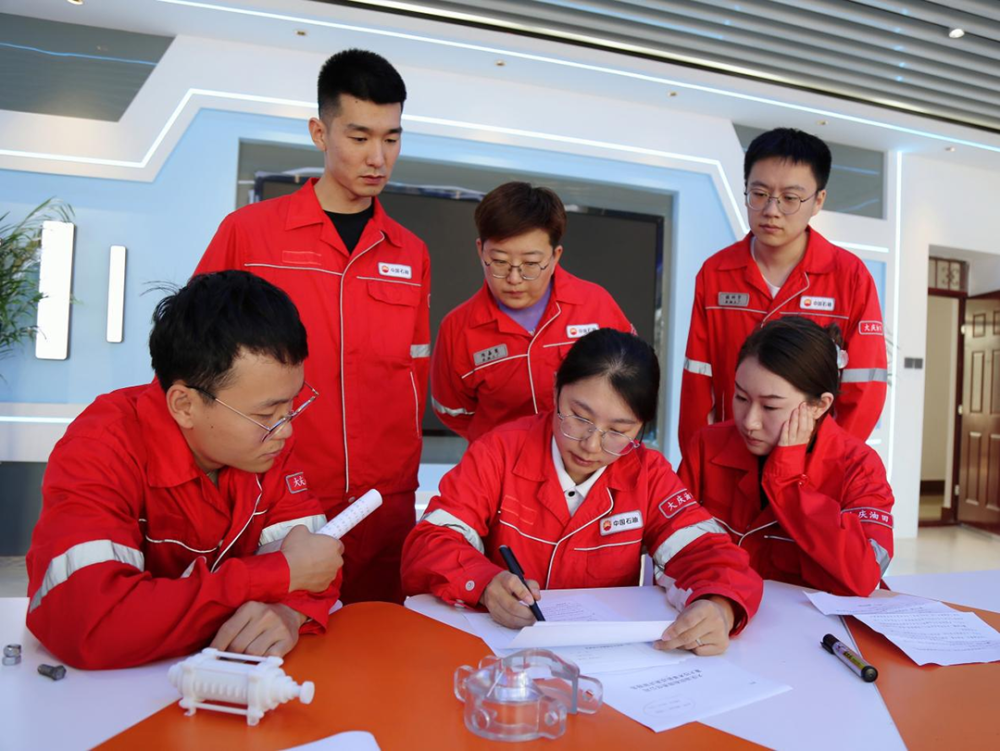 《中国工人》专题报道:班组建设的黑龙江实践