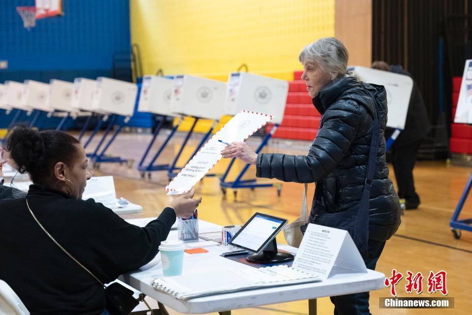 美国纽约州迎来总统选举初选投票日