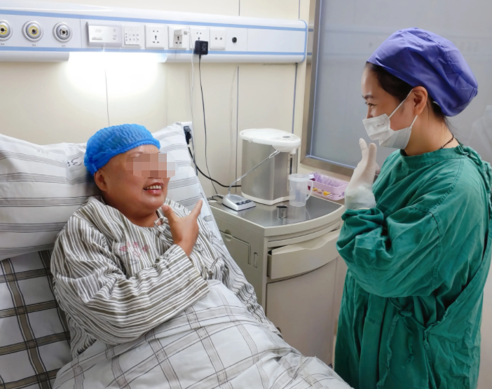 这组患者的笑脸照治愈了很多人…|"医视觉"护士节征集活动_腾讯新闻