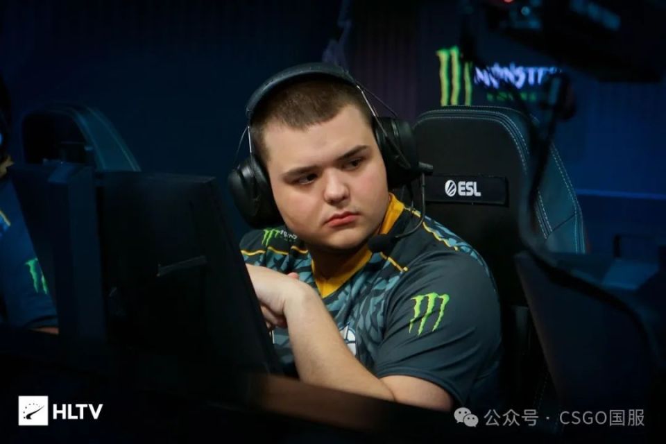 mouz首登世界第一!blast或将举办2025年第1个major;s1mple:我还想打狙