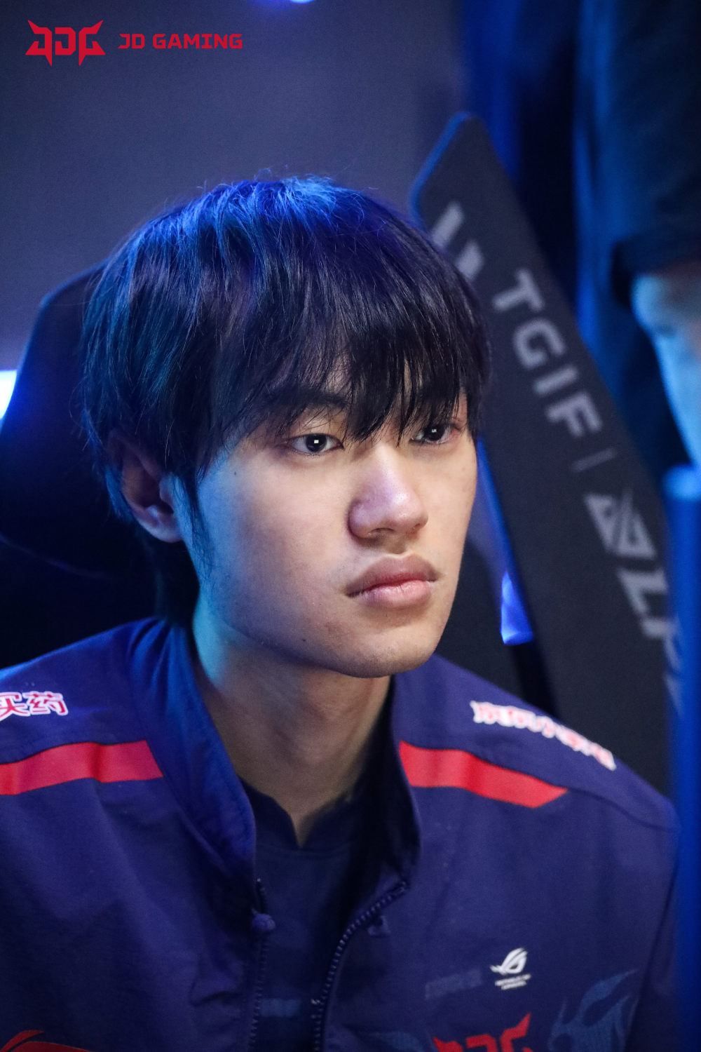 knight连续四次打进lpl决赛,六次打进决赛均列中单位置第二_腾讯新闻