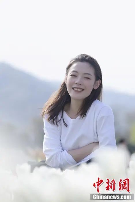 受访者供图"我养猫,爱看好看的舞剧,音乐剧,电影作品,喜欢跟朋友喝