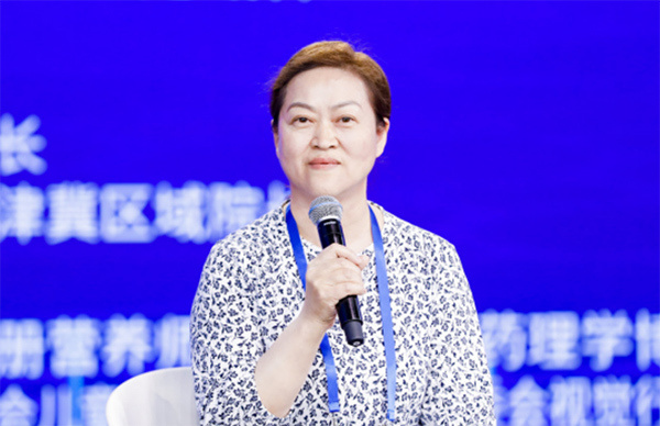 厦门大学附属厦门眼科中心潘美华:近视防控最关键是早期预防,早期干预