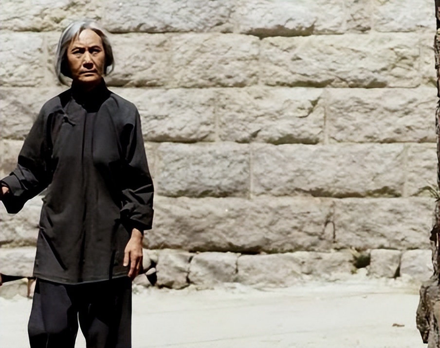 父母爱情:为什么说江昌义在飞黄腾达后不管他农村的母亲张桂兰?