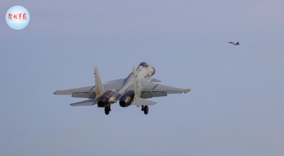 看"飞鲨"穿山跨海_腾讯新闻