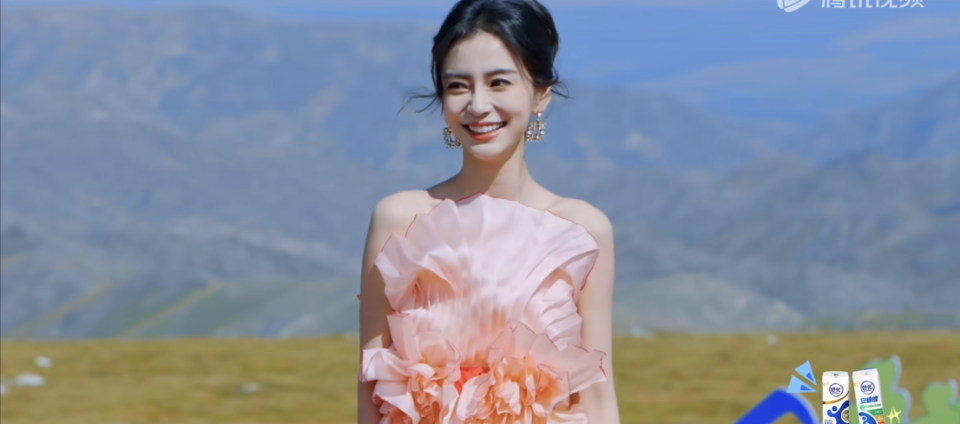 杨颖风波后连续2天发文,回避问题试水意图明显,网友评价很真实_腾讯