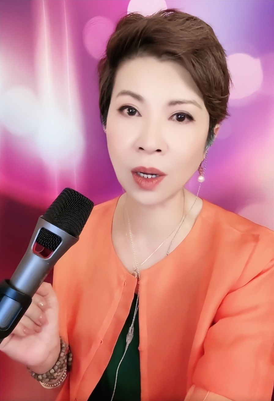 58岁杭天琪自曝退休金2170元,曾被外国男友骗走3000万,安慰粉丝不必