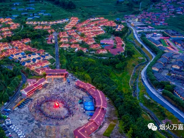 花海!美食!火把节!来感受被乐山【硬控】的假期!