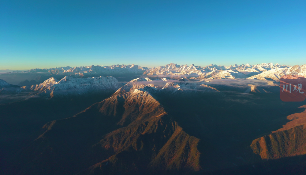 c视觉·航拍四川92︱达瓦更扎风光无限