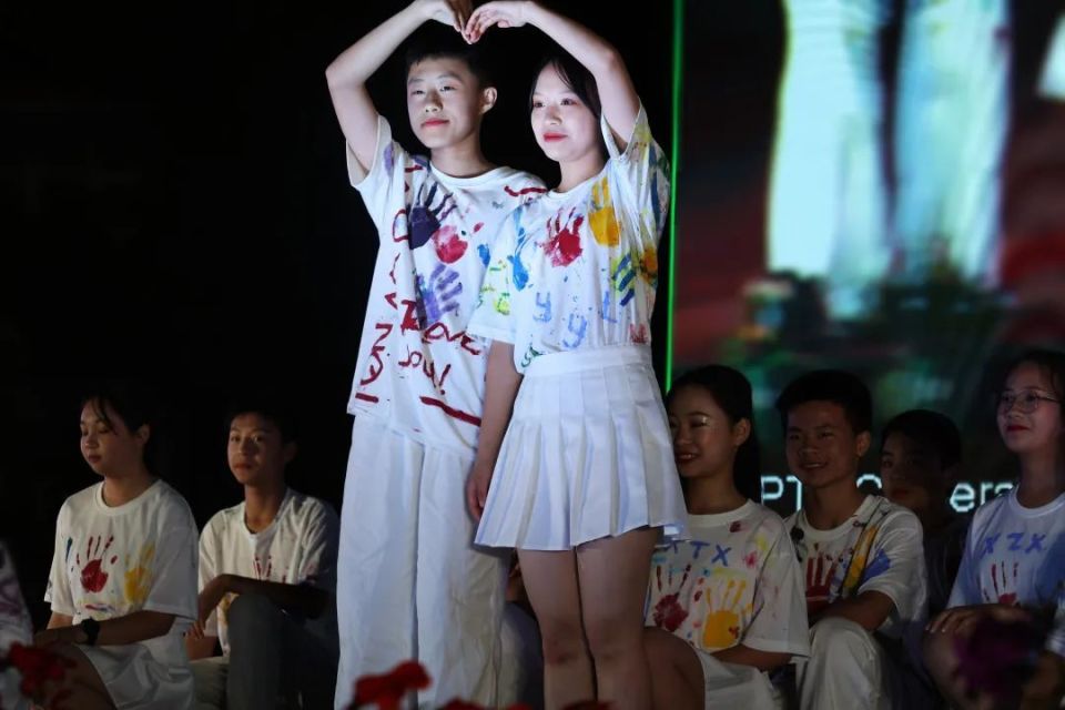 【教育】五月鲜花 精彩绽放——黄平县湖里中学"五月的鲜花"艺术节