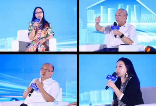 北京大学经济学院金融系教授冯科,广州丽彦妆集团董事长刘丽江,武汉万