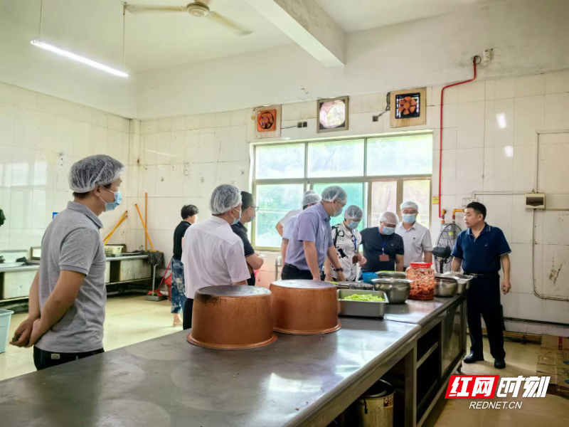 桂阳县:机动巡察"校园餐"  守护学生"舌尖安全"