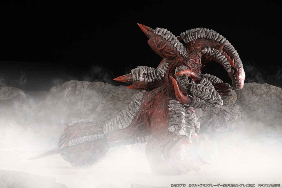 布莱泽奥特曼瓦拉隆官方皮套特写新生代中能力最全面的最终boss