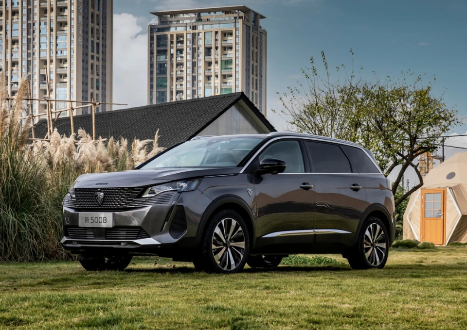 东风标致5008新增车型上市2337万起配置有升级