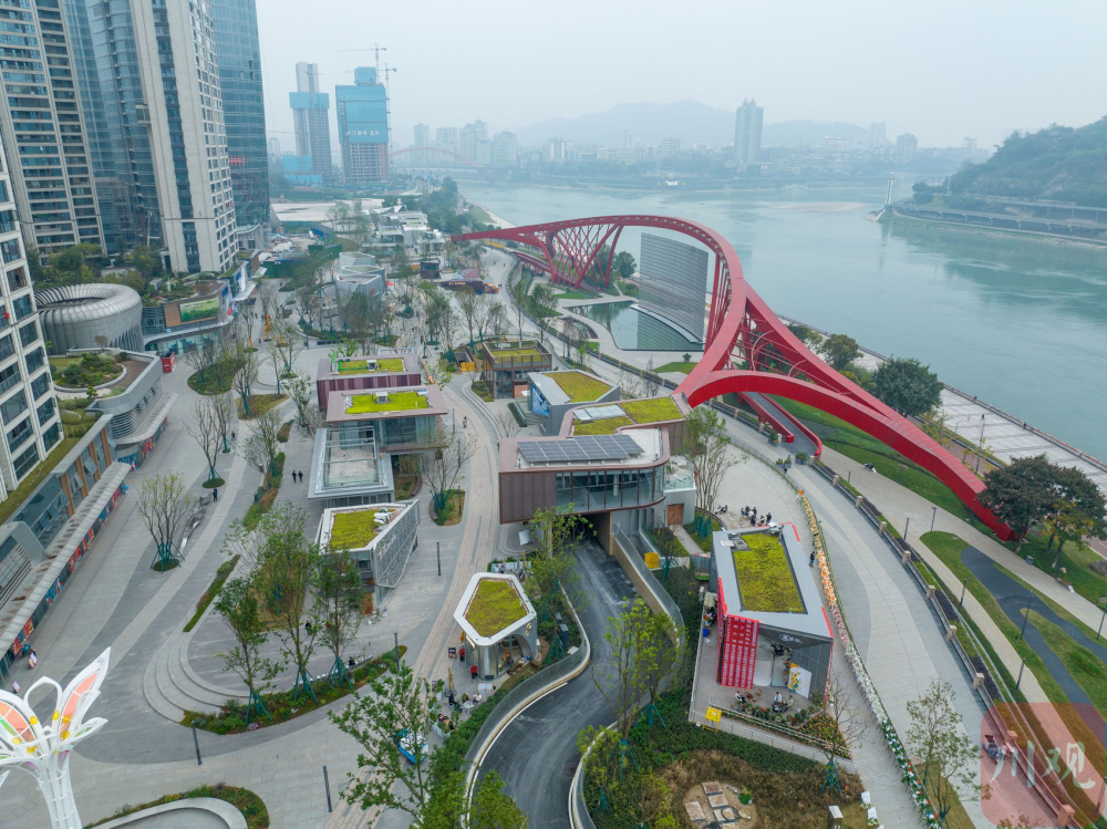 c视频宜宾三江口商业街亮相赏江景看书喝茶吃美食