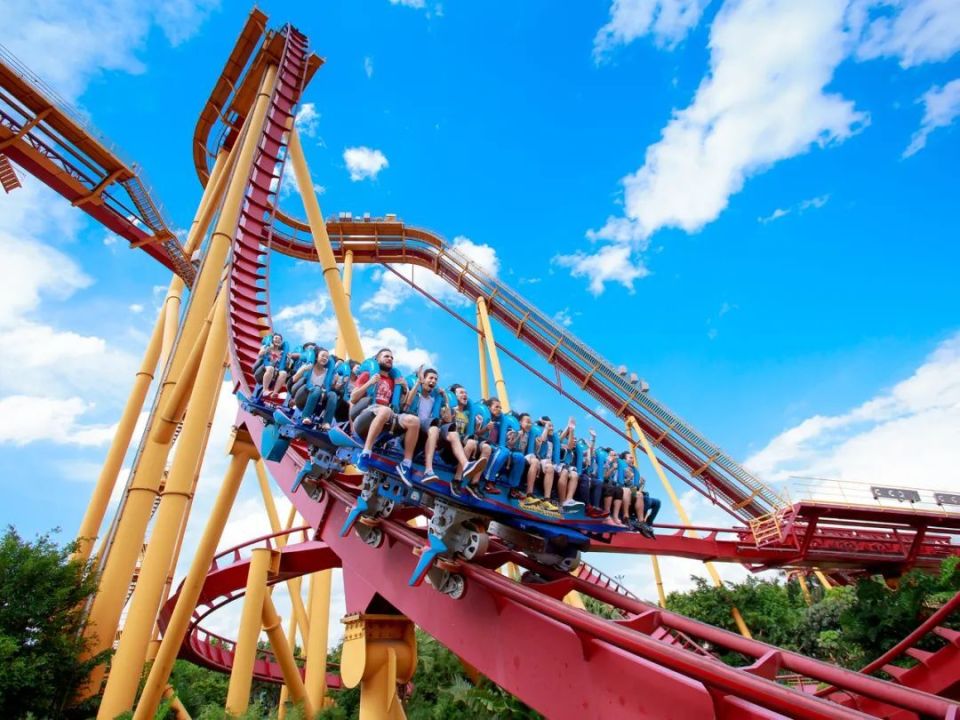 又有旅游市场火爆形势的有力带动,发展主题乐园经济将有助于形成溢出