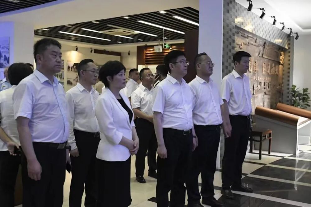 在扬州市,代表团先后参观考察了江都区吴桥镇现代农业园,丁伙镇朴园