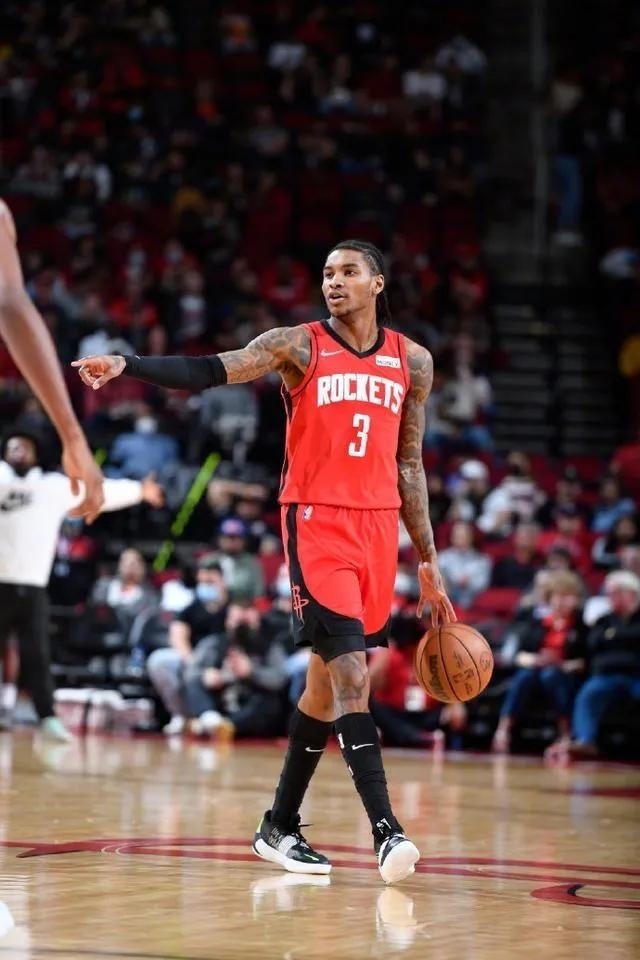 寒酸火箭旧将小波特加盟希腊球队1个月不到1万美元不如来cba