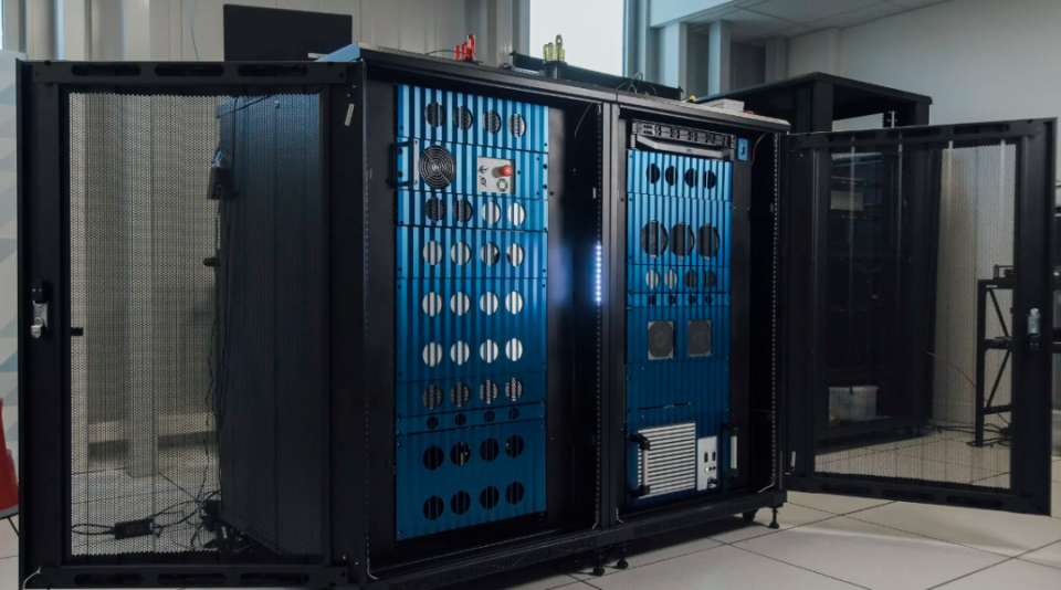 Quandela推出光子量子计算机Belenos，自称“世界上最强大”！_腾讯新闻