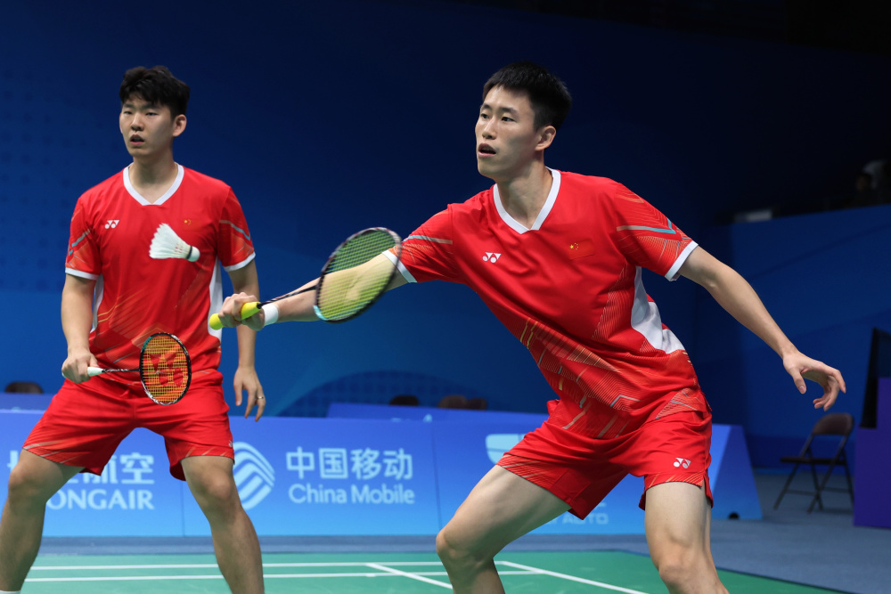 羽毛球男子双打首轮刘雨辰欧烜屹晋级
