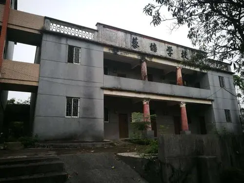 你愿意花一千万回到童年么