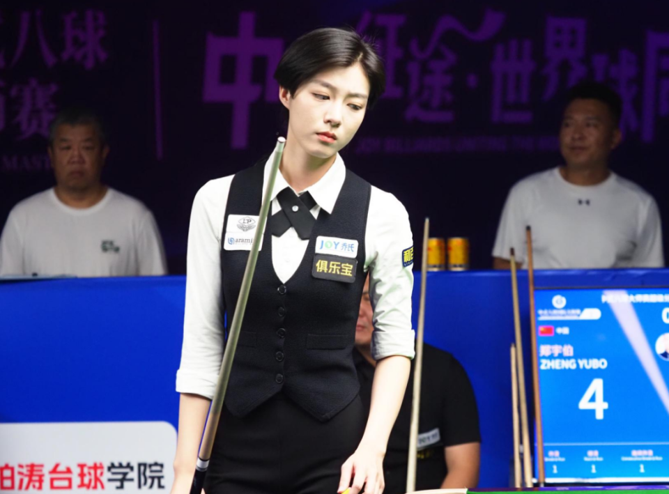【超级赛三日】王思诺双赛点绝杀郑宇伯，奥利弗·索尔诺基全程压制斯图尔特·宾汉姆！超级赛第二阶段悬念迭起！_腾讯新闻
