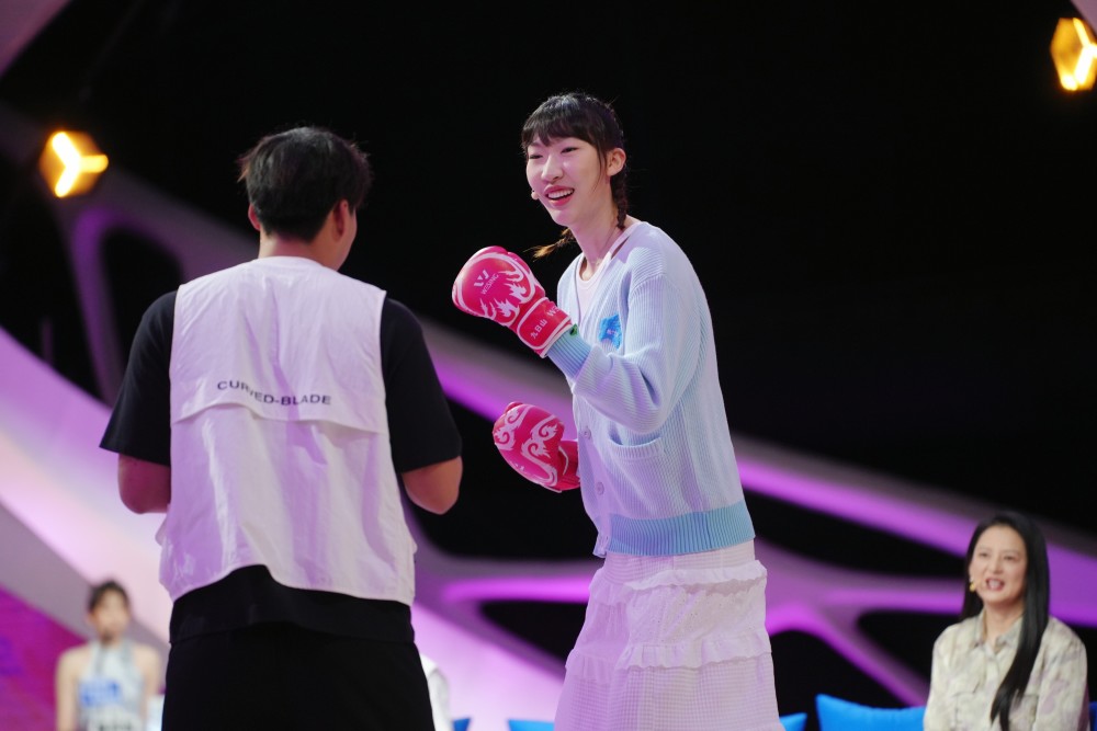 "亚洲女篮第一中锋"韩旭加盟《非诚勿扰》,公开择偶标准