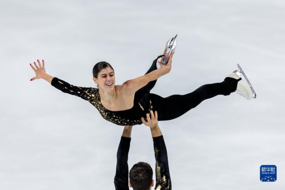 花样滑冰——中国杯:双人滑短节目赛况_腾讯新闻