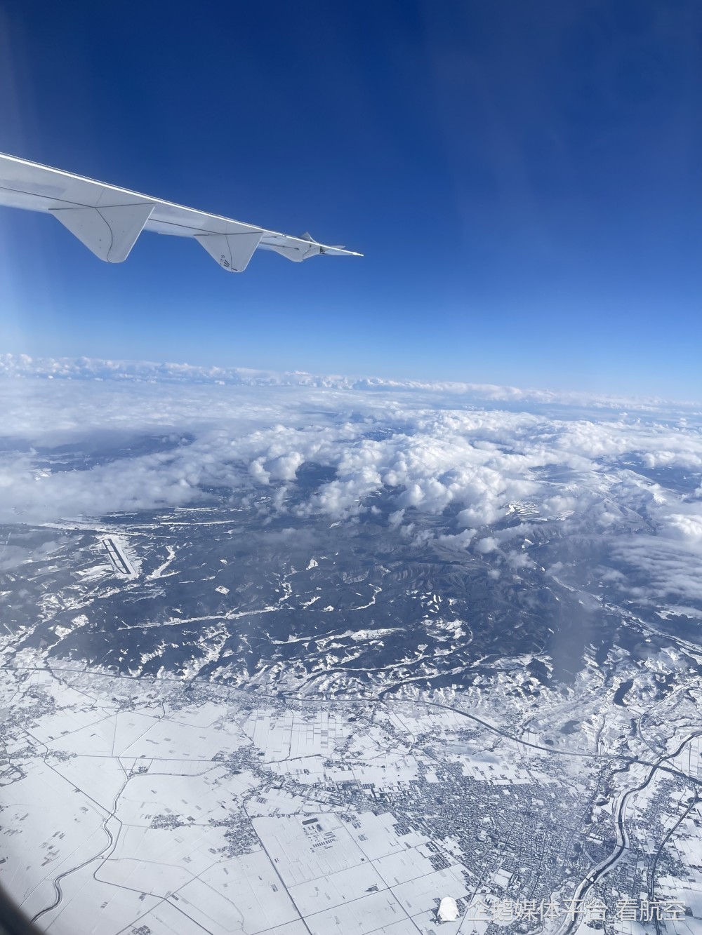 跟随飞机航线看窗外美景猜一猜这是哪儿你坐飞机的时候拍过什么美景