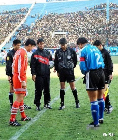 大连足球史上今天:1999年大连万达客平山东鲁能,甲a前