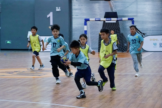 2024年郑州市青少年校园手球比赛激情启幕