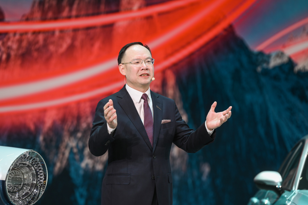 时隔6月确立掌舵人,中国一汽迎"邱现东时代"_腾讯新闻