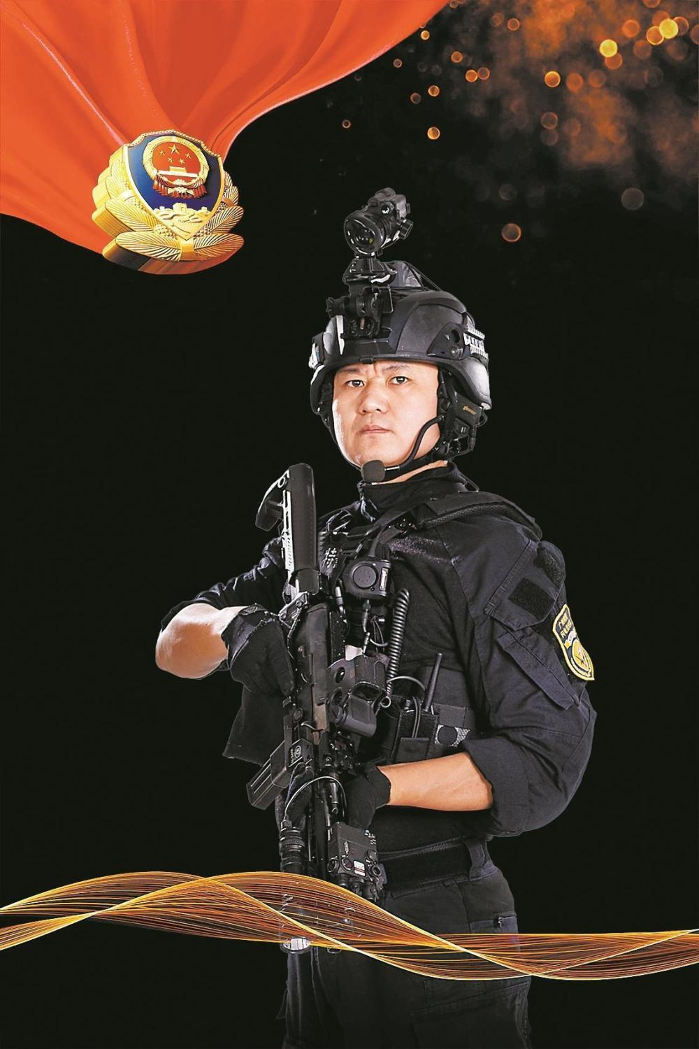 特警危急关头,奋勇冲锋2021年5月26日,平静的水面掀起波澜.