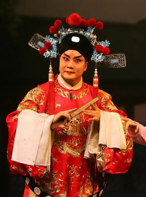 聊一聊"顶上国粹"秦腔盔帽