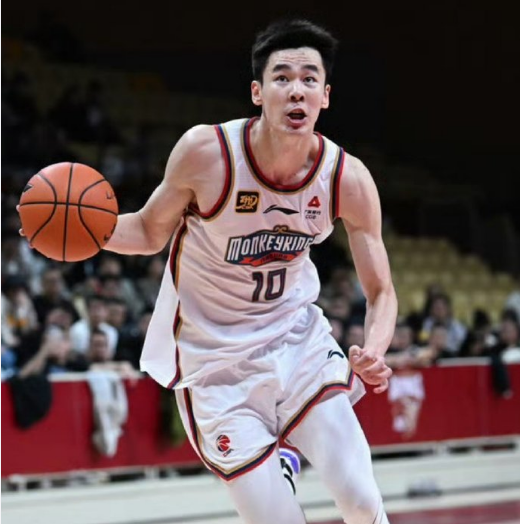 同曦管理层：活塞今夏给郭昊文提供NBA合同 被后者选择拒绝