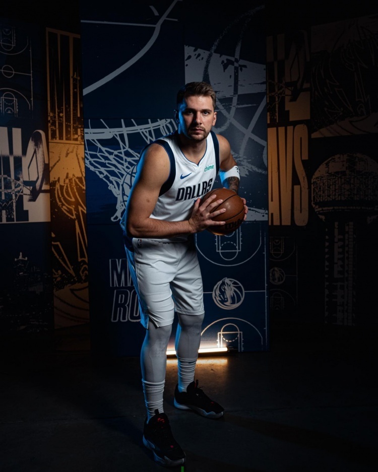 东契奇ins晒定妆照:第六个赛季_腾讯新闻