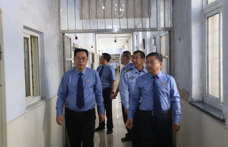 辽阳县人民检察院开展监所安全检查工作