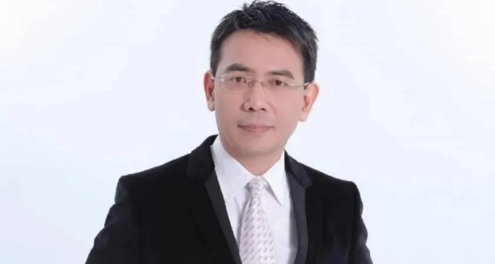 绿媒爆大陆记者盯场岛内政论节目遭群嘲：大外行编小说_腾讯新闻