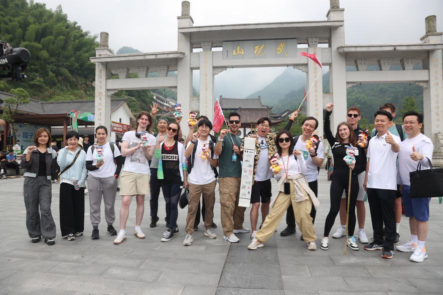 "武功山下 萍水相逢"——第三只眼看中国·打卡魅力江西活动顺利举行