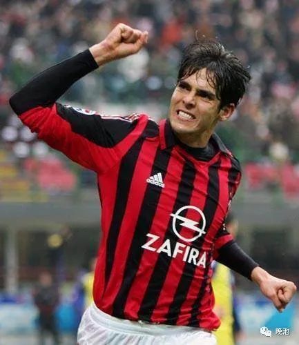 ac米兰队史今天:2006年卡卡上演米兰生涯首个帽子戏法!