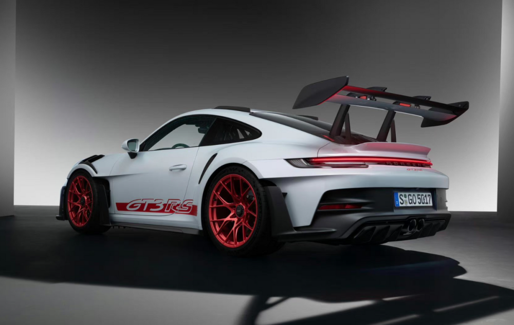 300万保时捷公布全新911gt3rs售价它到底用了哪些黑科技