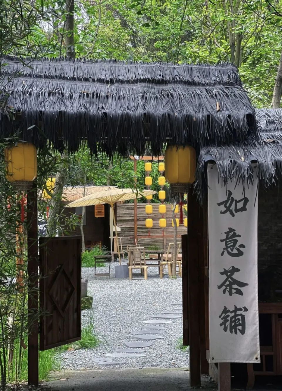 雨中的都江堰,8处宝藏茶馆等你来!茶香四溢,雨声潺潺