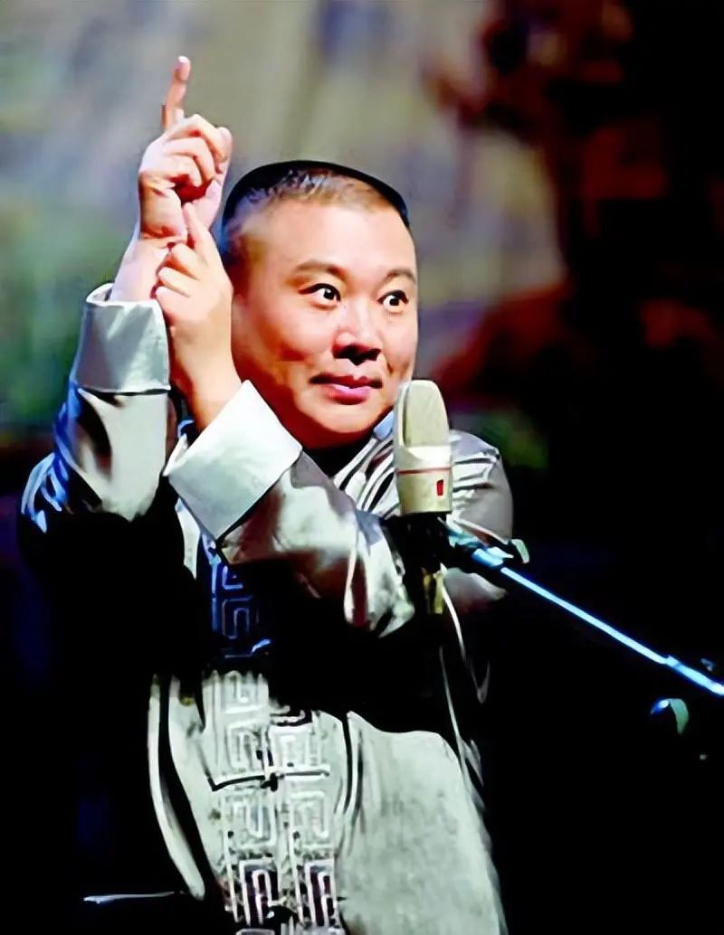 郭德纲直播首秀,曹云金竟然疯狂刷礼物,这背后有什么阴谋?